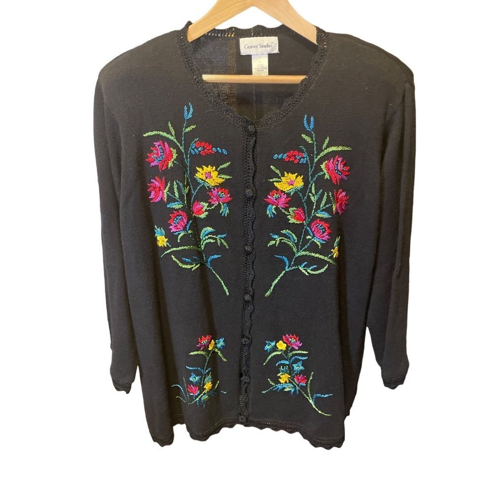 Graver Studio Black Embroidered Flower Detail Scalloped Hem Cardigan